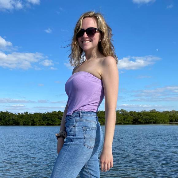 micaela15203